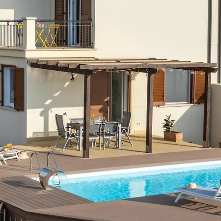 With Sea View Private Pool فيلة